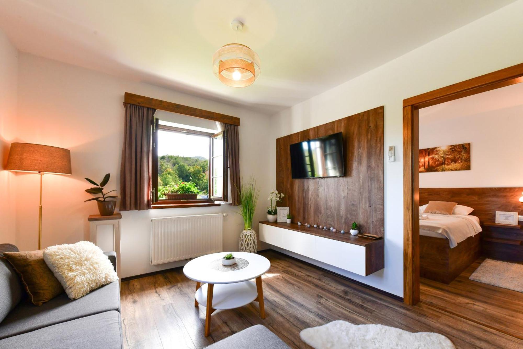Flora House Apartment Rastovaca Ngoại thất bức ảnh