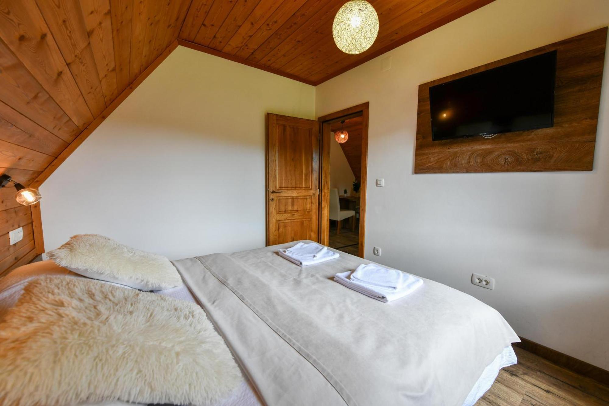 Flora House Apartment Rastovaca Ngoại thất bức ảnh